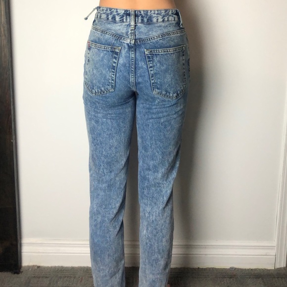 Urban Outfitters High Rise Mom Jeans Size 24 - Picture 3 of 3